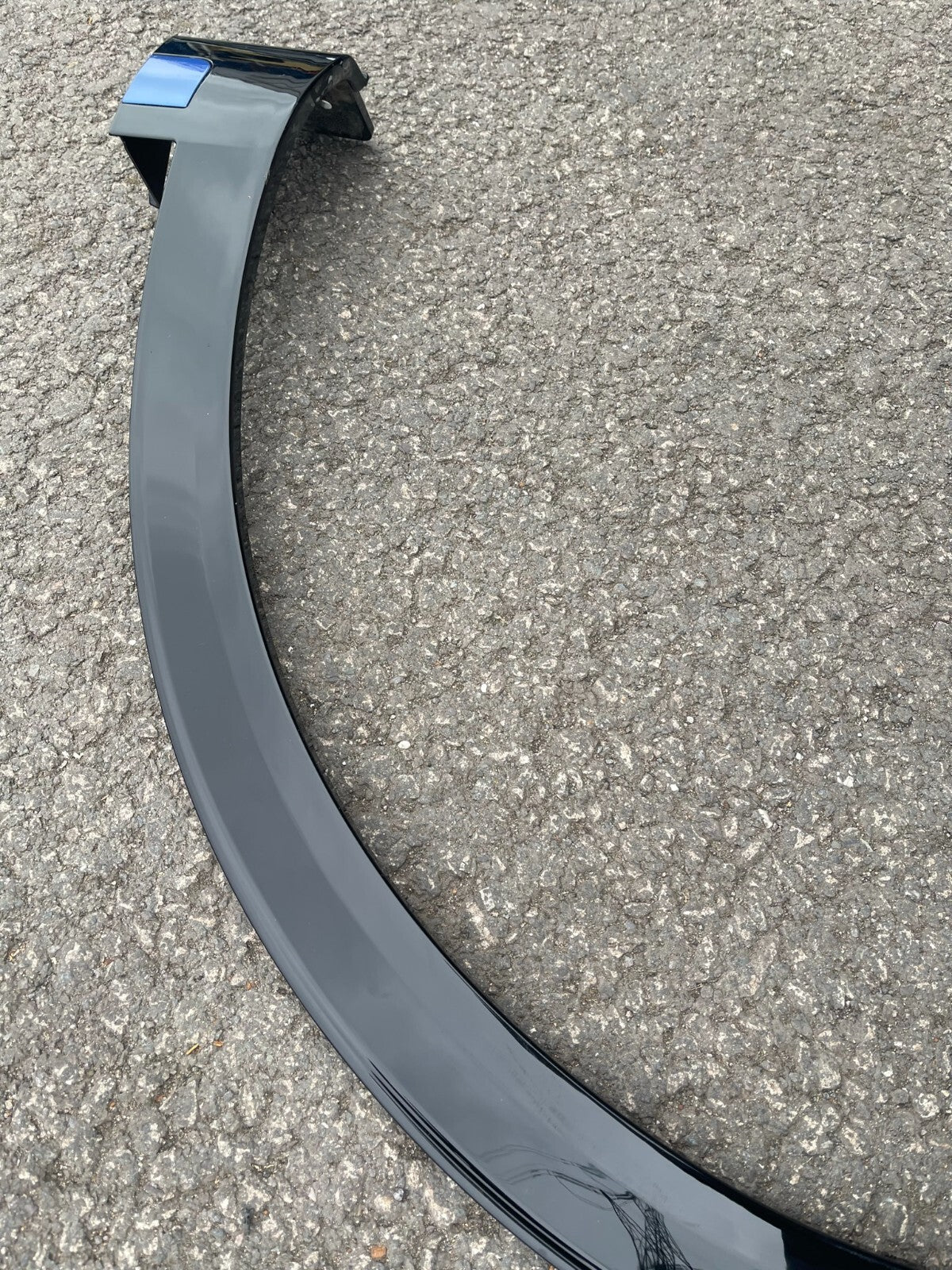 KIA SPORTAGE 5 V MUDGUARD STRIP LEFT 87713-R2300 S26358046896 (READ DESCRIPTION)