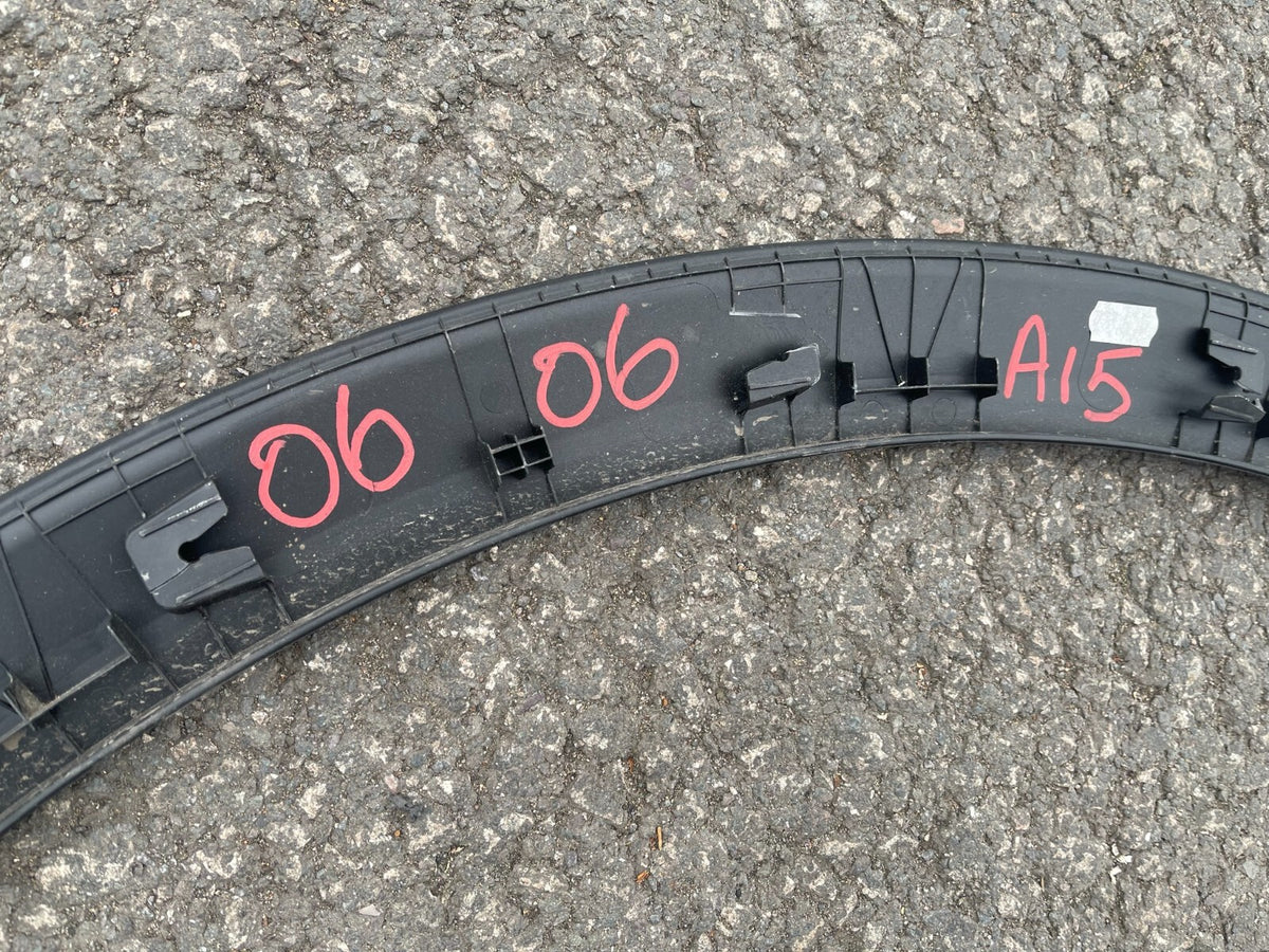 KIA SPORTAGE 5 V MUDGUARD STRIP LEFT 87713-R2300 S26358046896 (READ DESCRIPTION)