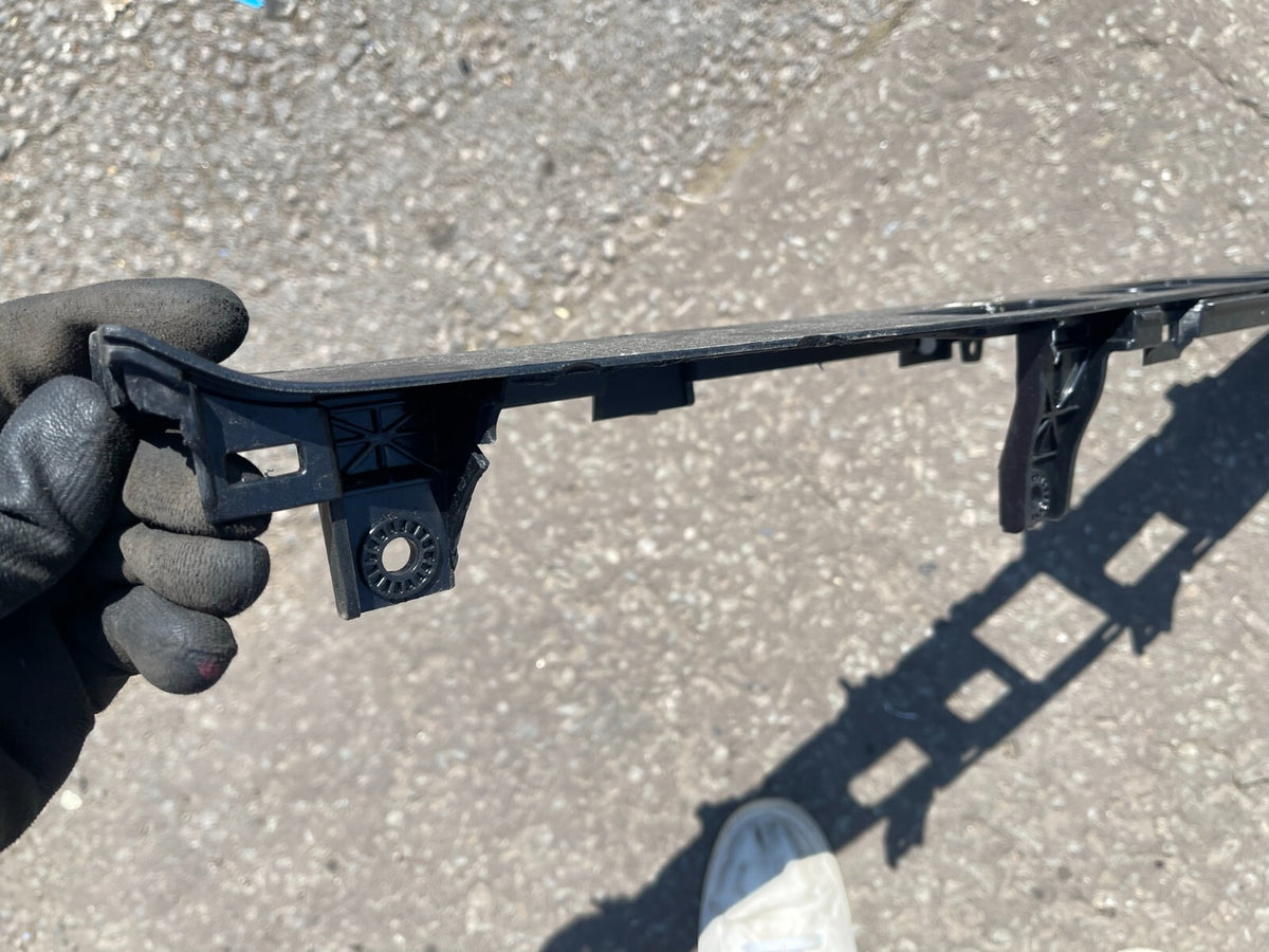 K8D2404C42A TAILGATE BACK DOOR HANDLE / 17262893 FOR LAND ROVER RANGE ROVER EVOQ