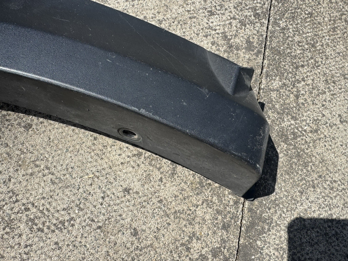 NISSAN JUKE F16 2021-ON GENUINE FRONT LEFT WHEEL ARCH TRIM P/N 63861-6PA0B