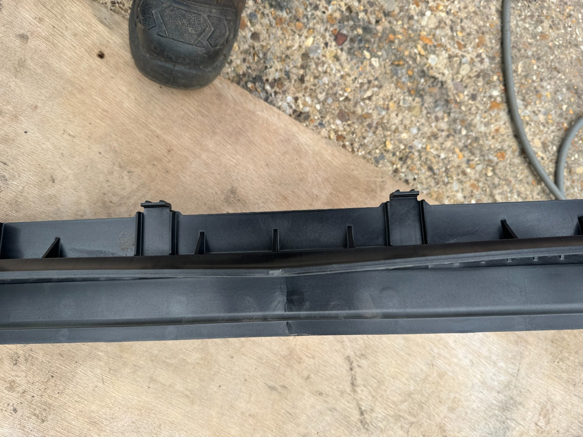 2025 JAGUAR XE RADIATOR SUPPORT FRONT AIR DUCT GUIDE SHROUD GX738A107AC