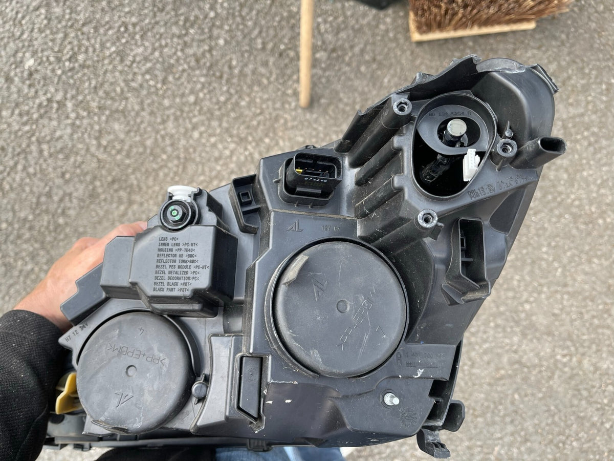 2021 PEUGEOT 308 MK2 HEADLIGHT RIGHT 9816990780 FACELIFT DAMAGED