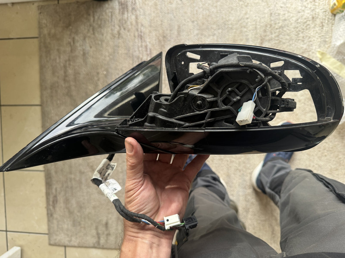 Mercedes E Class W213 Left Wing Mirror A2138102500 Spares Actuator Present