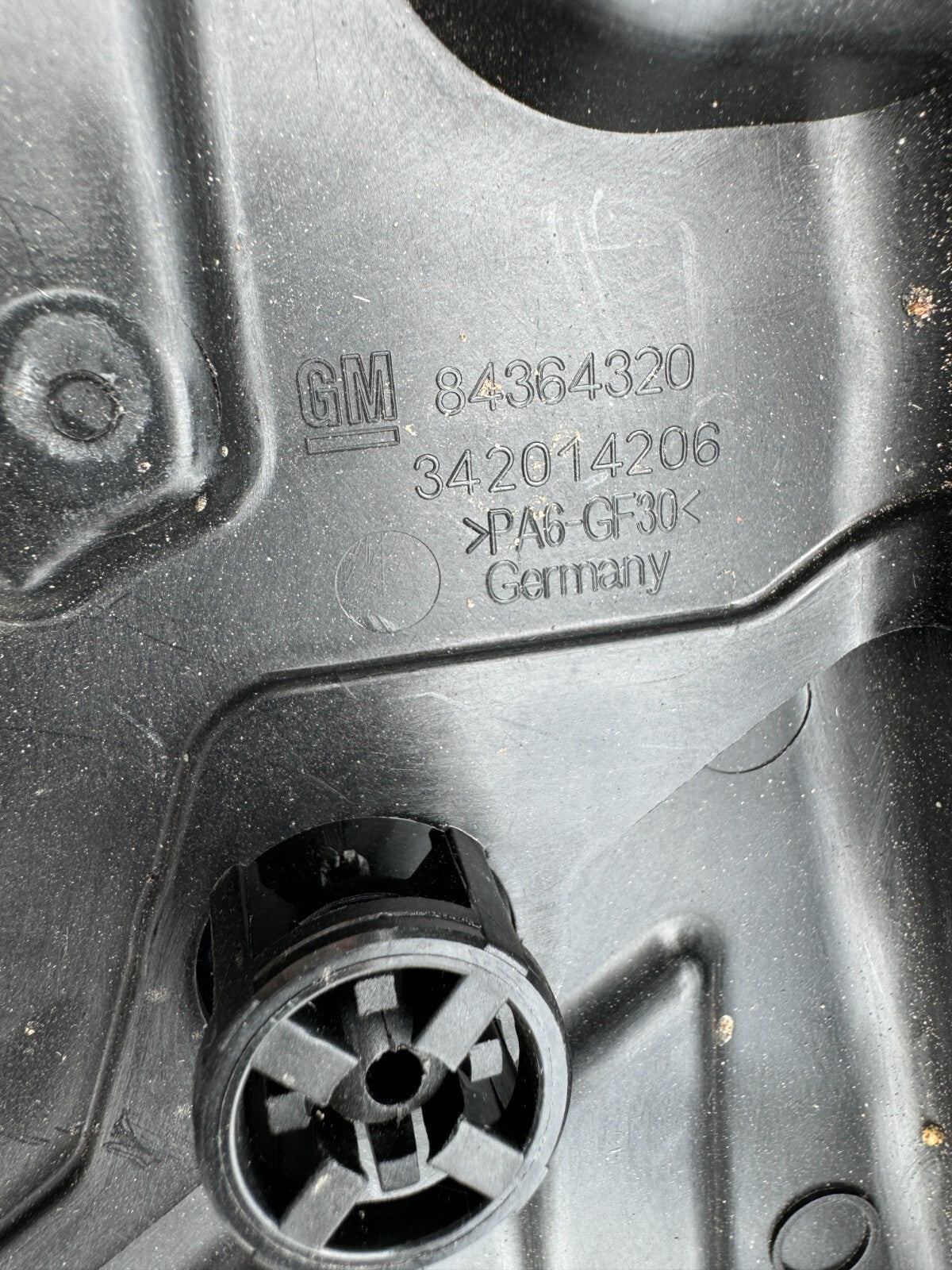 Nắp đậy PSA Peugeot Citroen GM 84496737