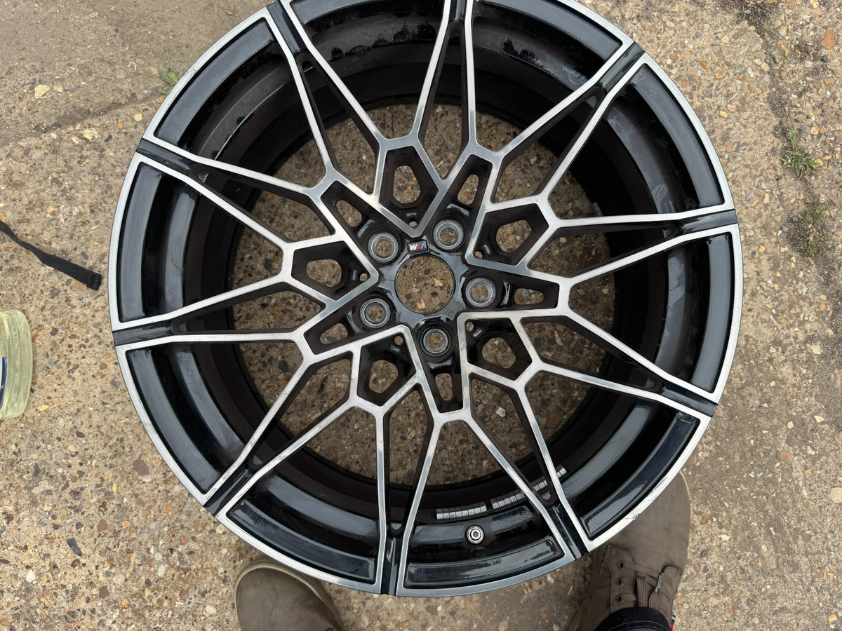 VELG ALLOY DEPAN BMW M4 COMPETITION G82 9.5Jx19 8093836 BALING / BENGKONG