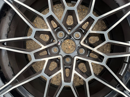 VELG ALLOY DEPAN BMW M4 COMPETITION G82 9.5Jx19 8093836 BALING / BENGKONG