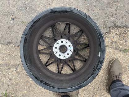 VELG ALLOY DEPAN BMW M4 COMPETITION G82 9.5Jx19 8093836 BALING / BENGKONG
