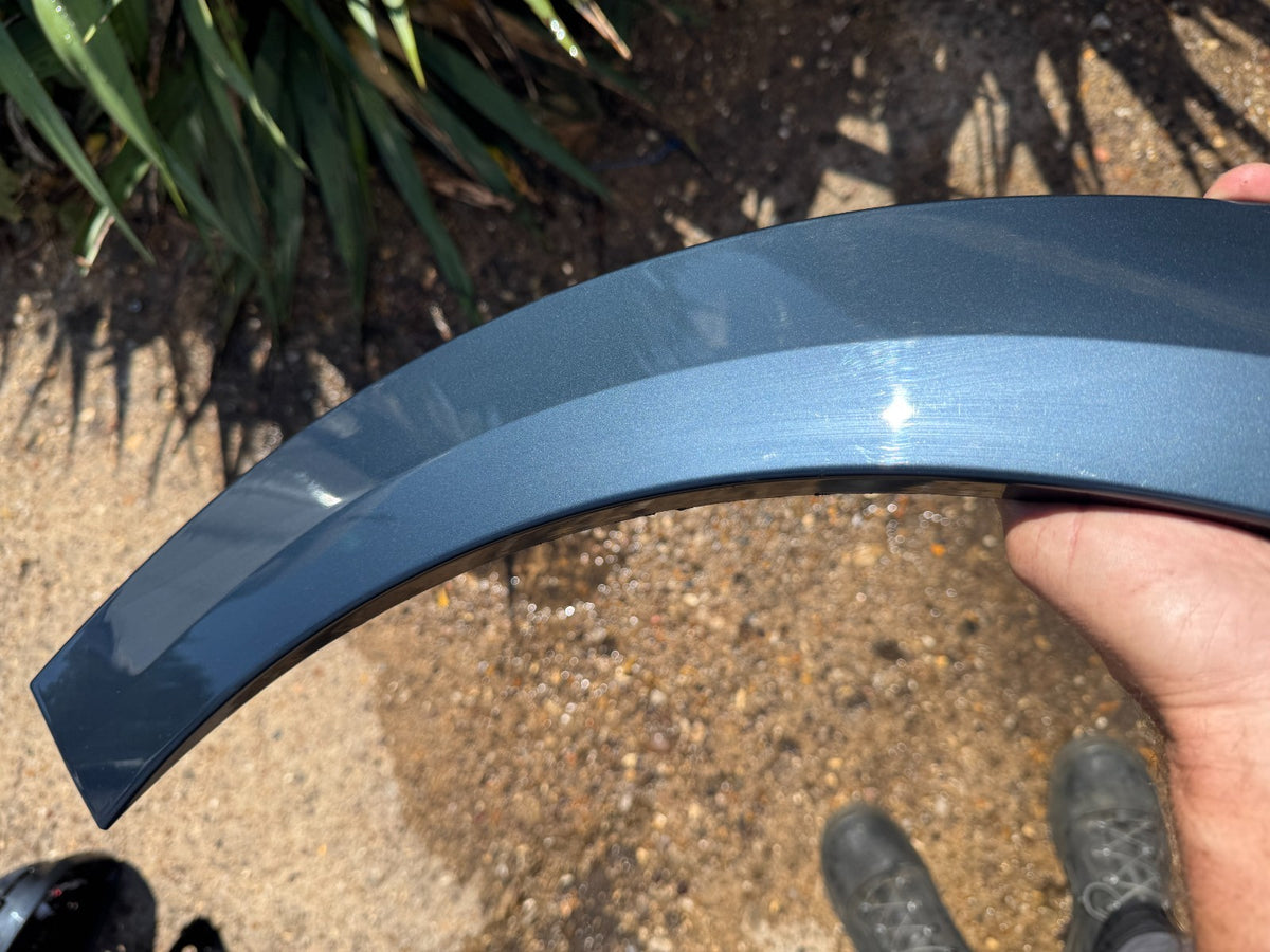 Volvo XC60 Wheel Arch Flare Moulding Genuine Front Right 39848477 2018-2023