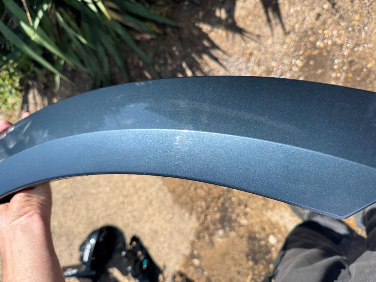 Volvo XC60 Wheel Arch Flare Moulding Genuine Front Right 39848477 2018-2023