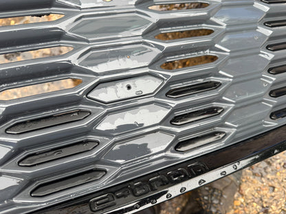 AUDI Q6 E-TRON S-LINE 2024 PLUS GRILĂ BARĂ PROTECȚIE FAȚĂ ORIGINALĂ 85H853653A