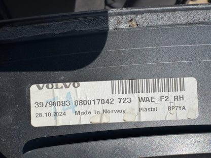 Volvo XC60 Wheel Arch Flare Moulding Genuine Front Right 39848477 2018-2023