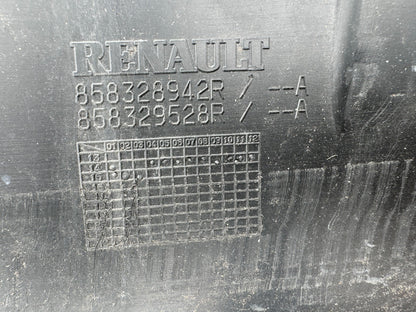 Molding Bumper Belakang Dudukan Plat Nomor Renault Twingo 2015