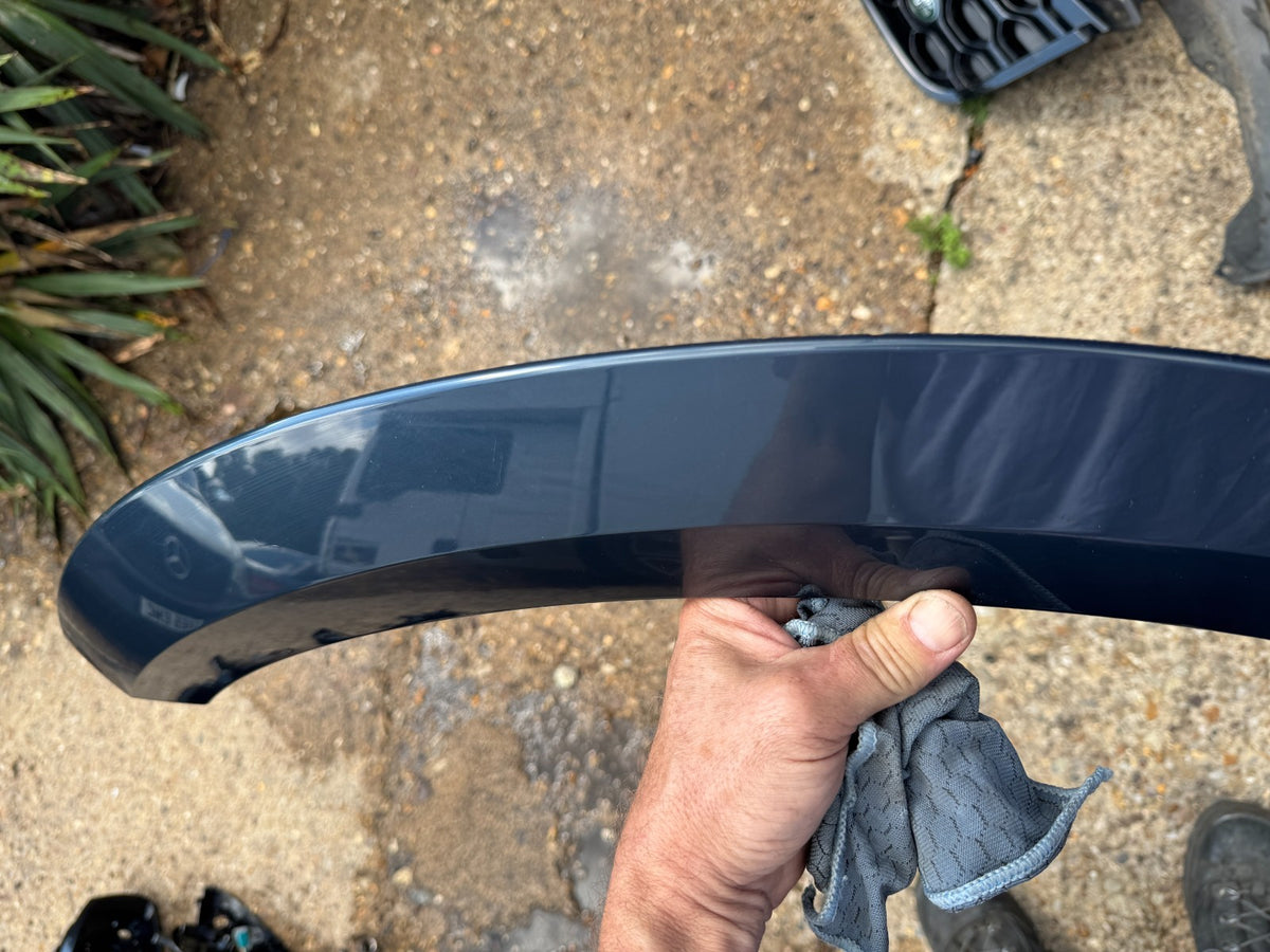 Volvo XC60 Wheel Arch Flare Moulding Genuine Front Left 31650205 39790073