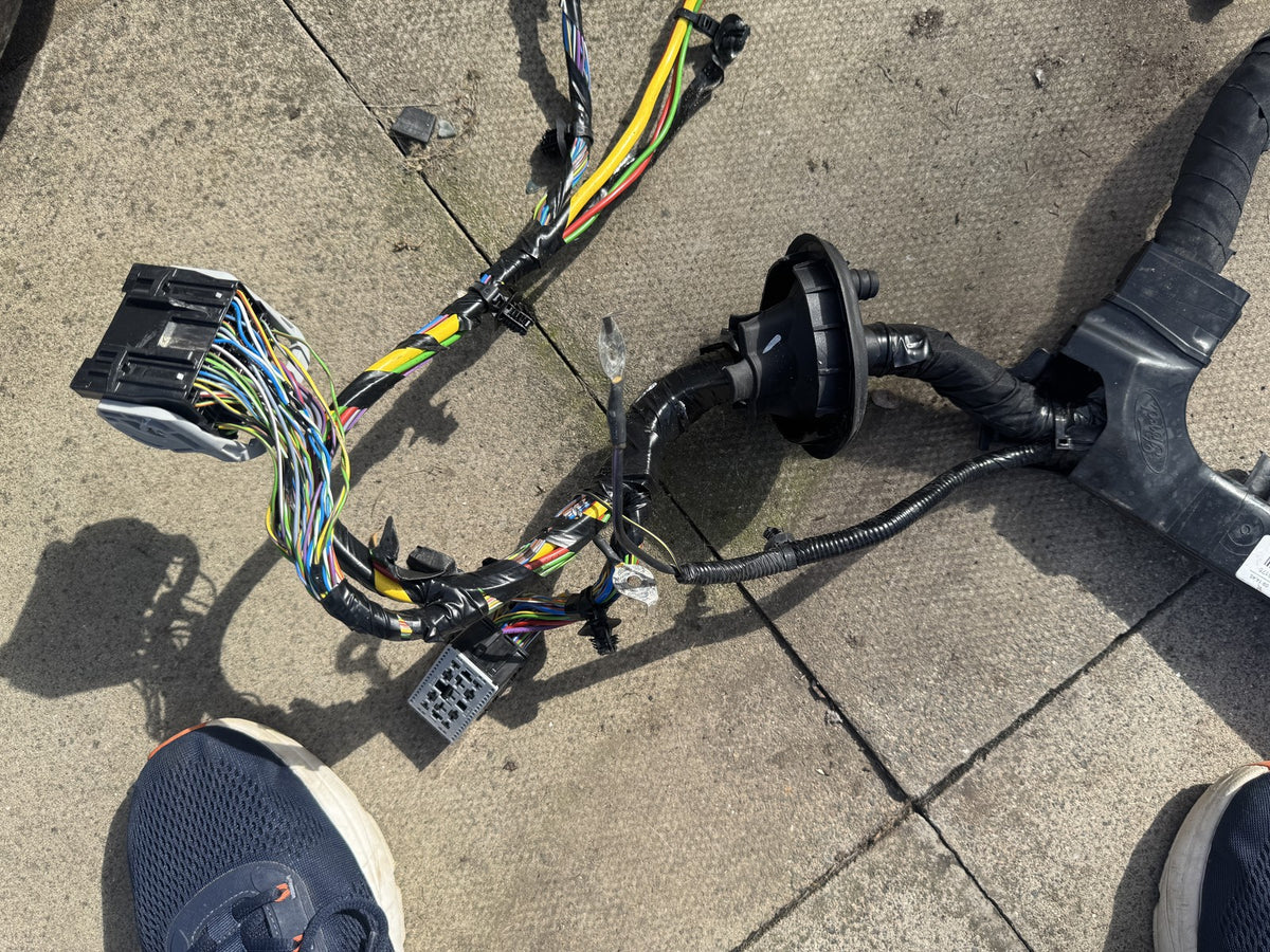 Ford Kuga Mk3 2.5 Hybrid Engine Wiring Harness Loom JX6T-14A390-GC Spares