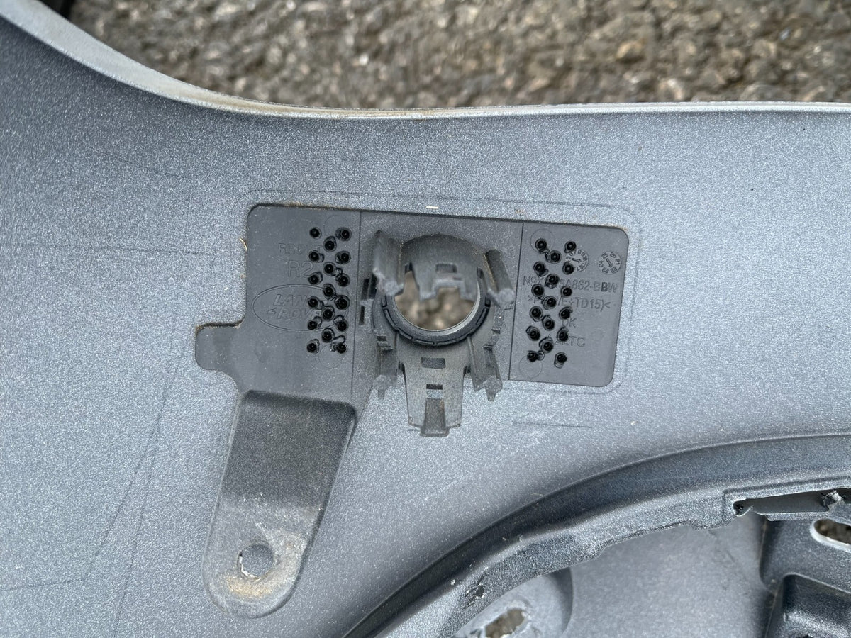 Range Rover Sport L461 22MY 後保桿 2022 年起 灰色 BORASCO GREY N9X2-17D781-B