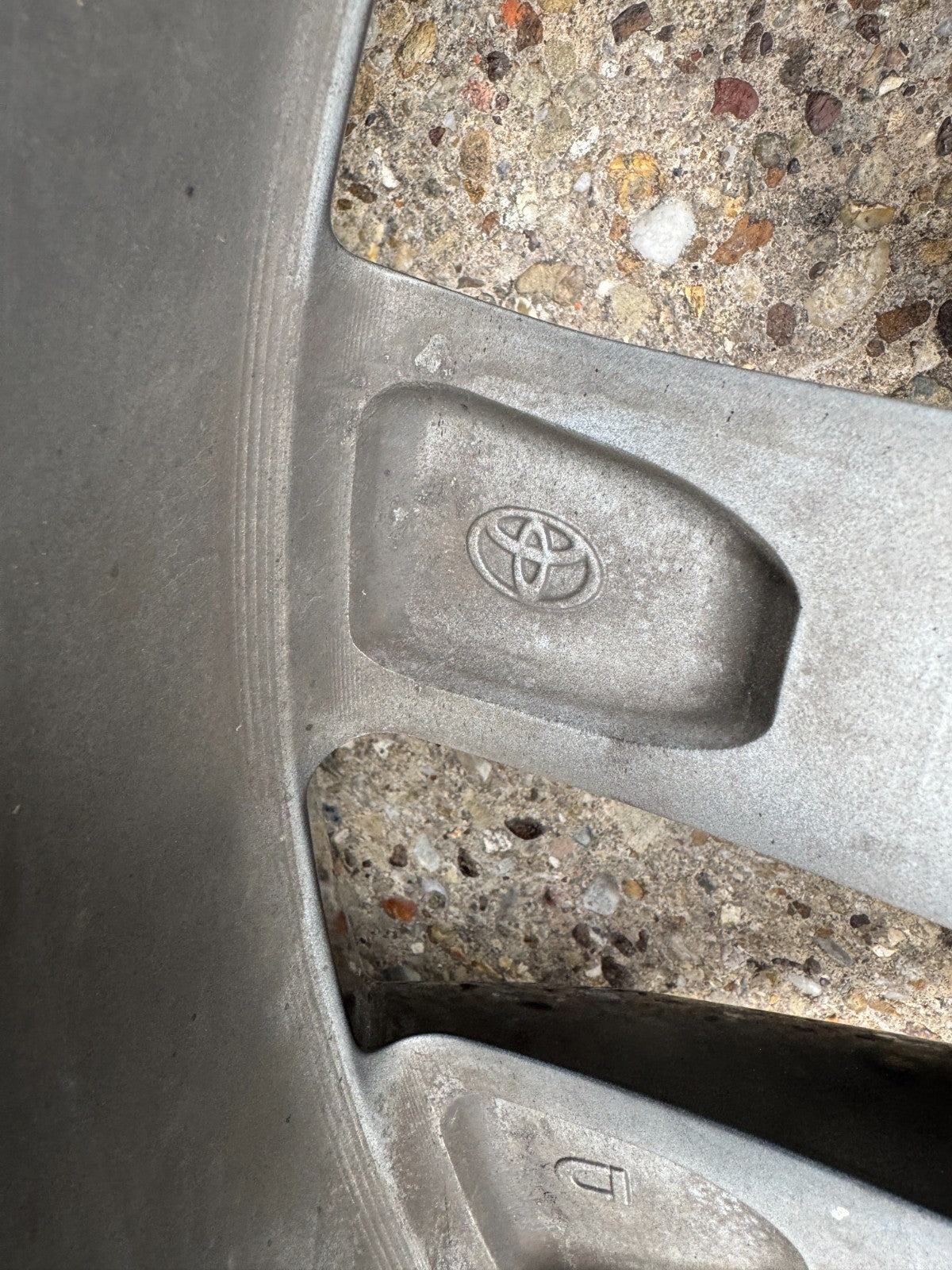 TOYOTA LAND CRUISER J150 Alloy Wheel 42611-60E00 2.8 Diesel 29855477