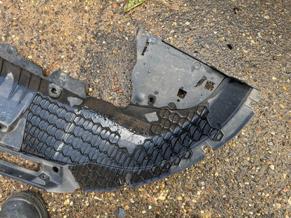 Ford kuga mk3 scut sub bară lv4b-a8b384-j original lv4ba8b384j deteriorat