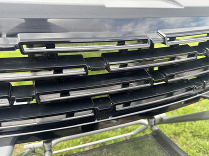 Range Rover Sport L461 Front Grille & Upper Cover Set 2023-2026 N9X2-8200-A