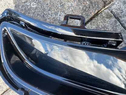 2020-2026 TOYOTA YARIS MK4 FOG LIGHT GRILL SURROUND RIGHT SIDE 52112K0150
