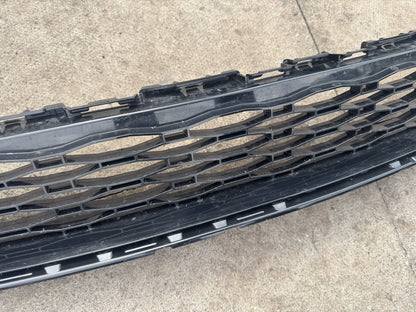 Range Rover Sport L461 Front Lower Grille 2026 N9X2-17F791-B Broken Clip