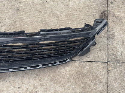 Range Rover Sport L461 Front Lower Grille 2026 N9X2-17F791-B Broken Clip