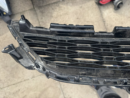 Range Rover Sport L461 Front Lower Grille 2026 N9X2-17F791-B Broken Clip