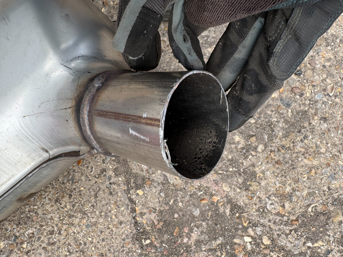 2024 L663 Land Rover Defender Muffler/silencer back box M8B25K254HD