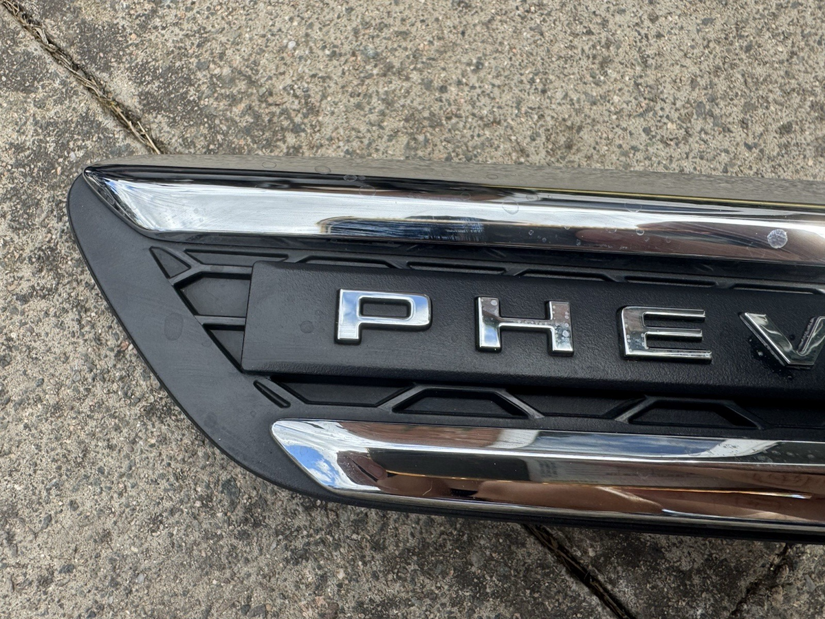 KAAA508E1 MAZDA CX60 /CX80 Front Right Wing Fender Badge