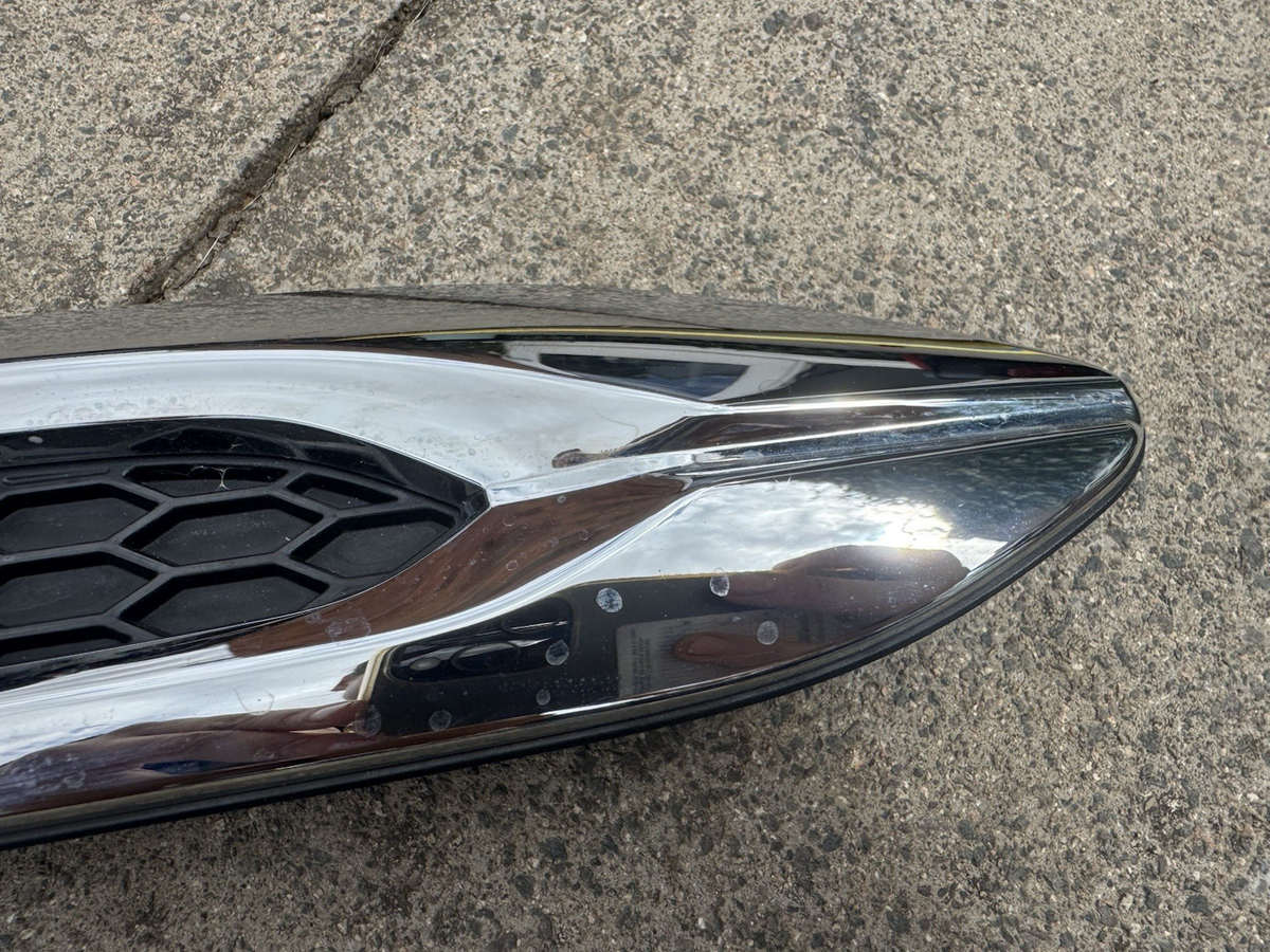KAAA508E1 MAZDA CX60 /CX80 Front Right Wing Fender Badge