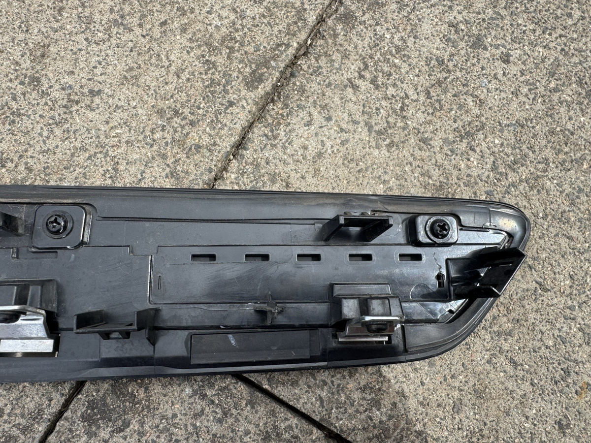 KAAA508E1 MAZDA CX60 /CX80 Front Right Wing Fender Badge