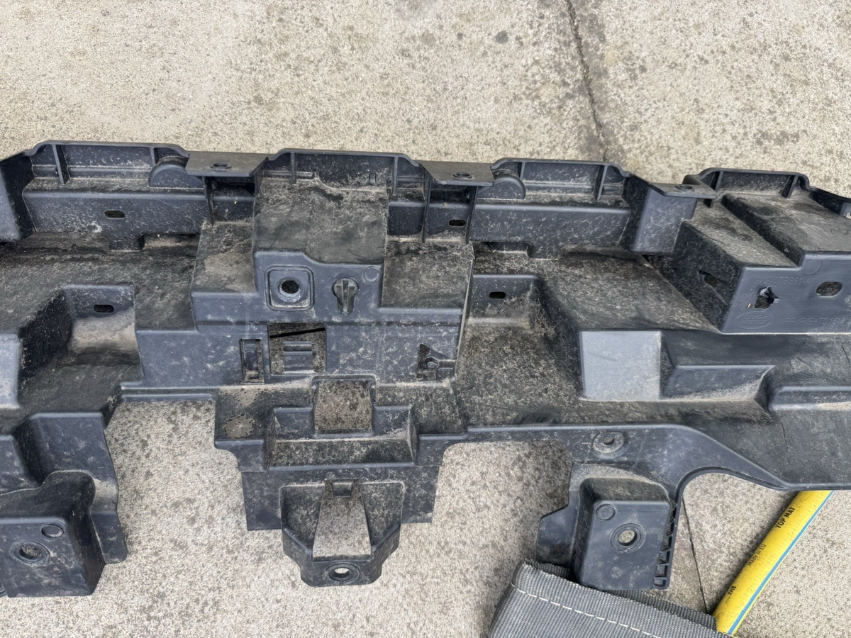 Range Rover Sport L461 Rear Bumper Support Bracket 2022 ON N9X2-17B861-A