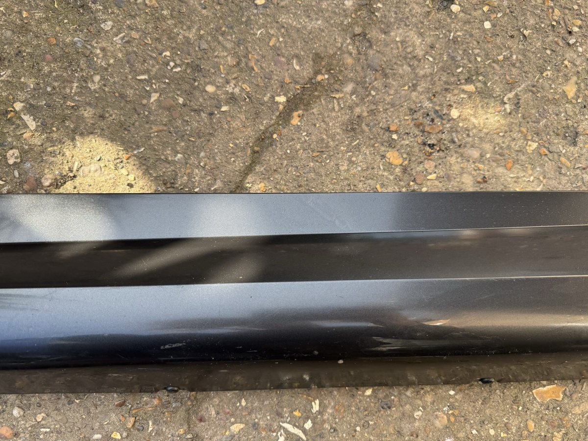 LH Land Rover Range Rover Sport L461 2022 list trim pintu depan N9X2-21065