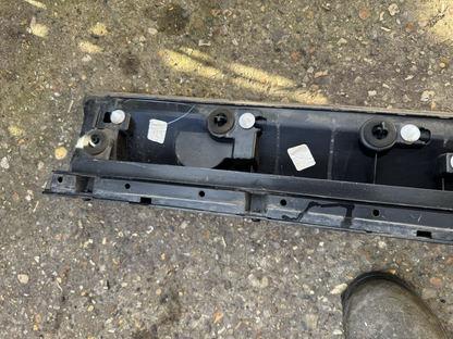 LH Land Rover Range Rover Sport L461 2022 list trim pintu depan N9X2-21065