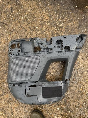 2020-2022 Land Rover Defender 110 Panel Trim Pintu Belakang RH LR130897 OEM