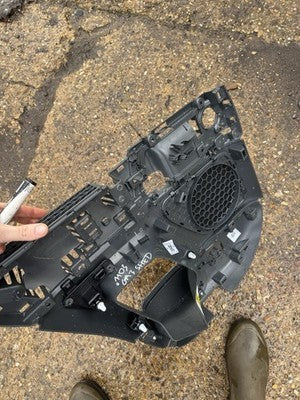 2020-2022 Land Rover Defender 110 Panel Trim Pintu Belakang RH LR130897 OEM