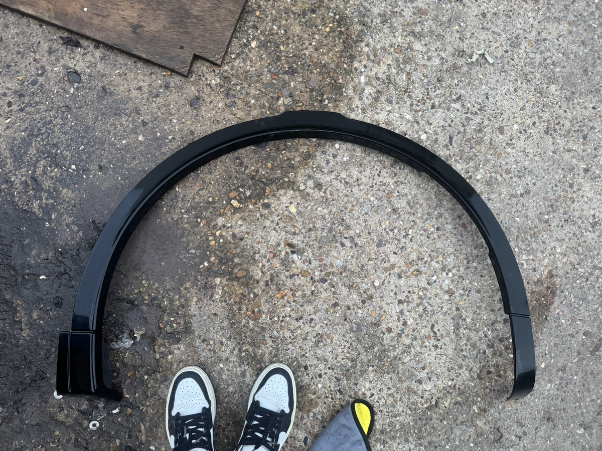 Land Rover Discovery Sport L550 Front Right Arch Trim MK72-16A074 NON PDC