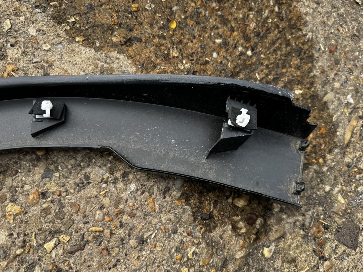 KIA EV3 WHEEL ARCH TRIM REAR LEFT GLOSS BLACK 2024-ON 87743-EV200