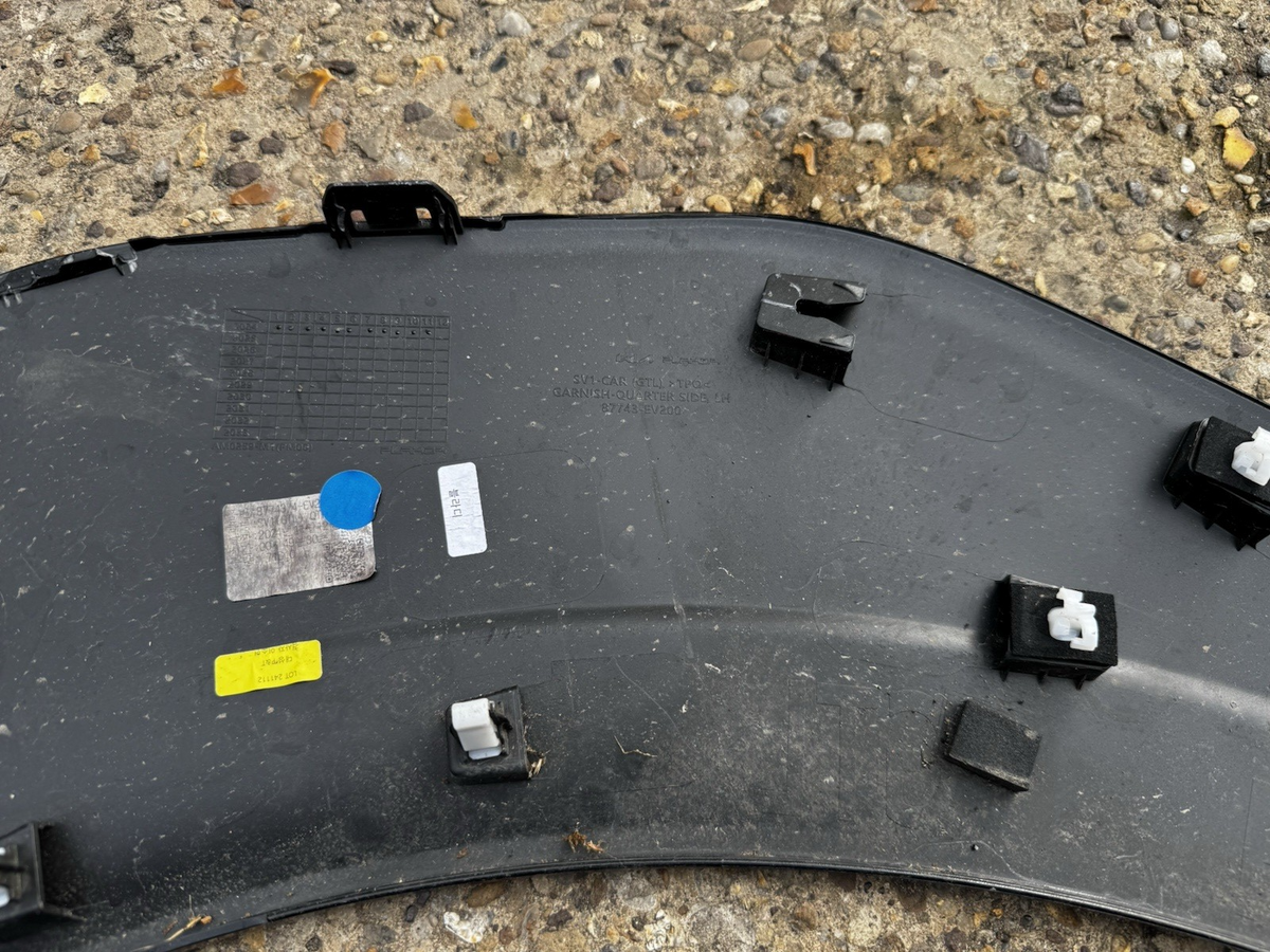 KIA EV3 WHEEL ARCH TRIM REAR LEFT GLOSS BLACK 2024-ON 87743-EV200
