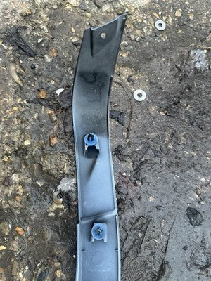 Land Rover Discovery Sport L550 Front Right Arch Trim MK72-16A074 NON PDC