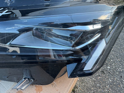 Peugeot 308 mk 3 大燈 9859662080 損壞 燈罩/燈殼/腳耳有裂
