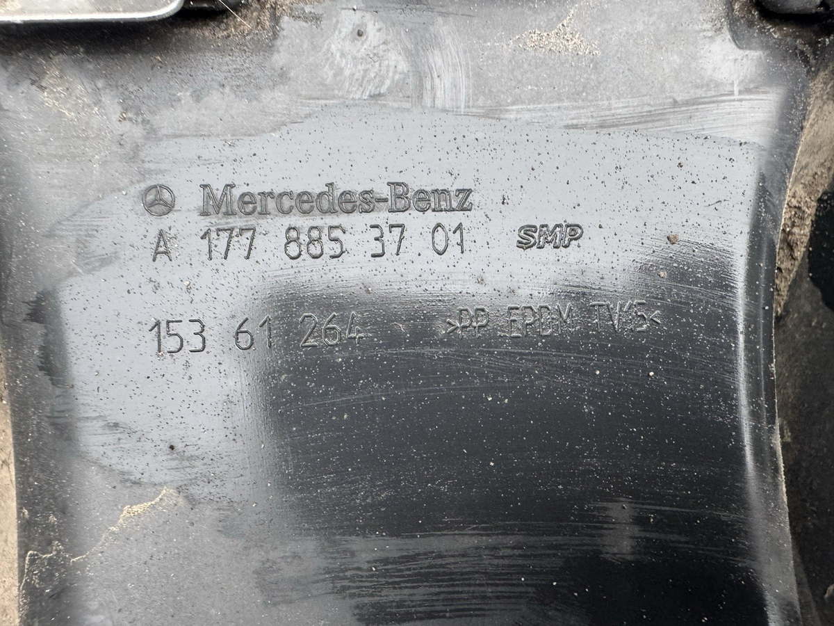MERCEDES-BENZ A W177 後保桿下巴 導流板 A1778853701