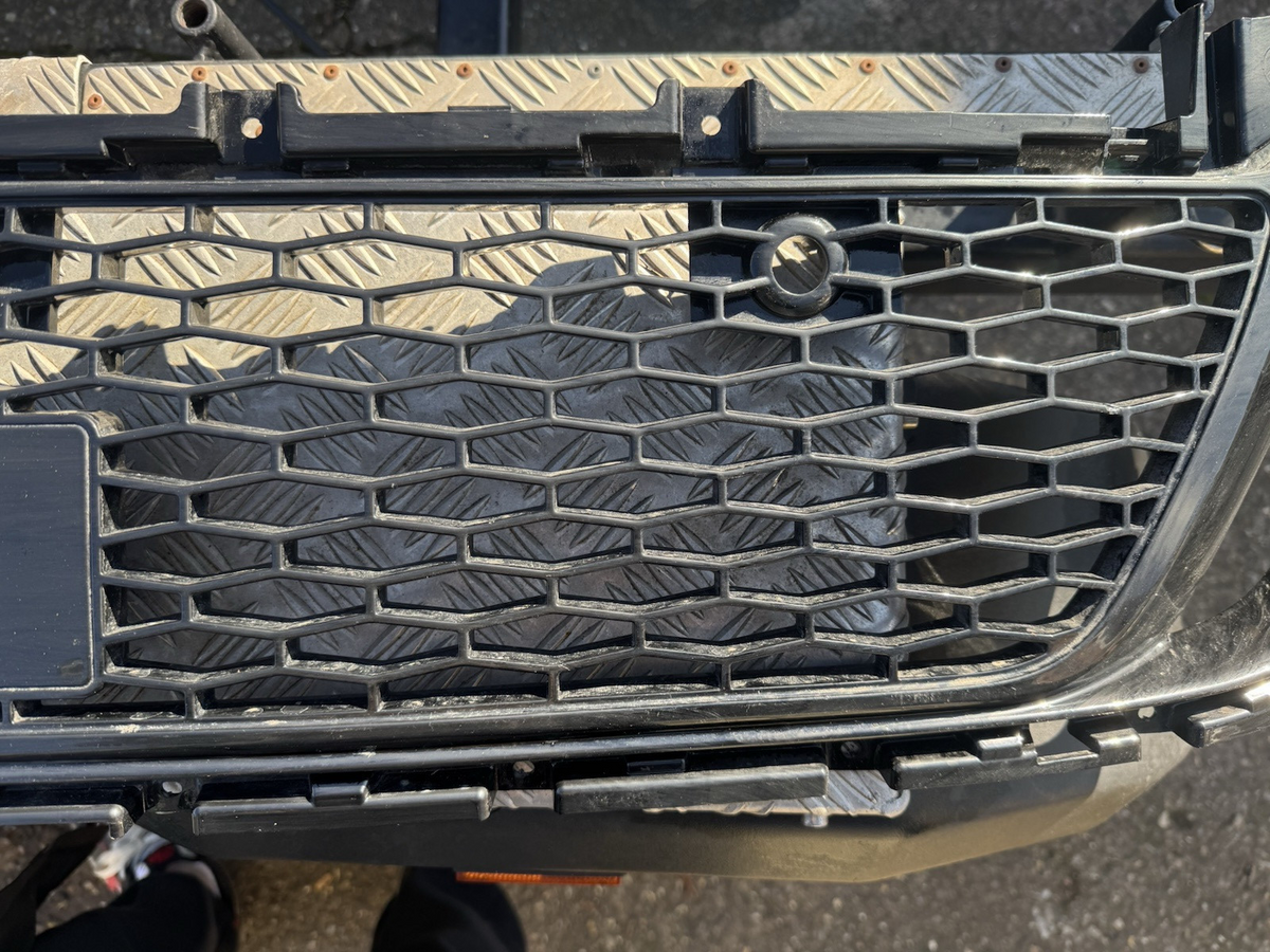 GRILLE BUMPER FRONT Land Rover DISCOVERY sport l550 mk72-17h750 2018on