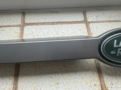 2020-2022 LAND ROVER DEFENDER คิ้วแต่งกระจังหน้า L8B2-8L001-A