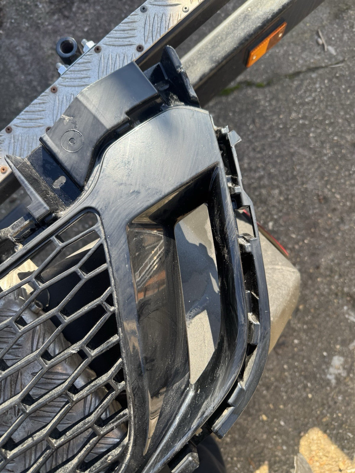 GRILLE BUMPER FRONT Land Rover DISCOVERY sport l550 mk72-17h750 2018on