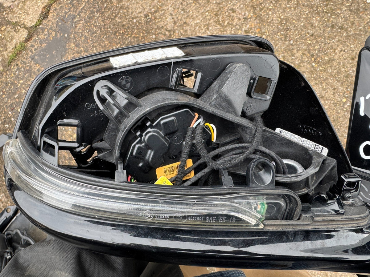 2020 BMW 1 SERIES F40 RIGHT SIDE DOOR WING MIRROR  7 PIN POWER FOLDING