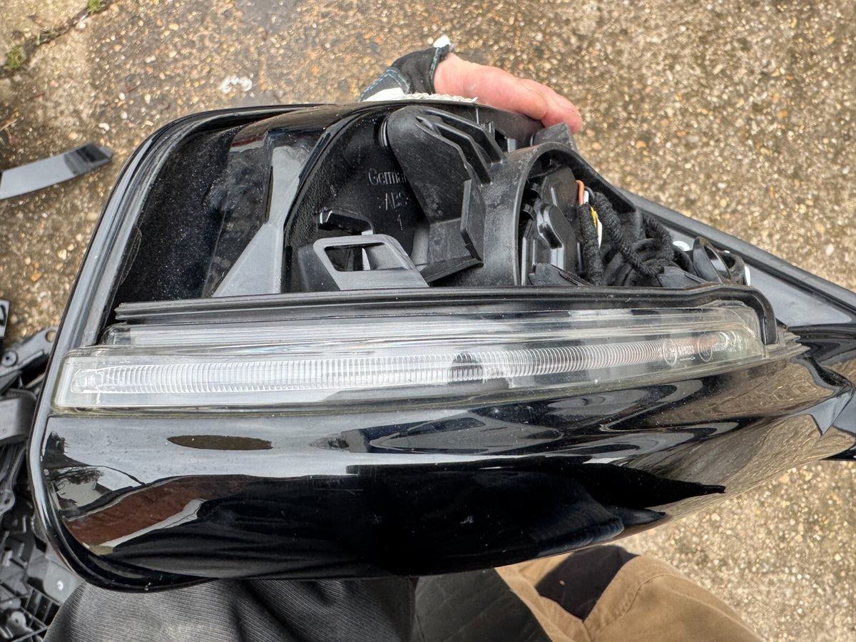 2020 BMW 1 SERIES F40 RIGHT SIDE DOOR WING MIRROR  7 PIN POWER FOLDING