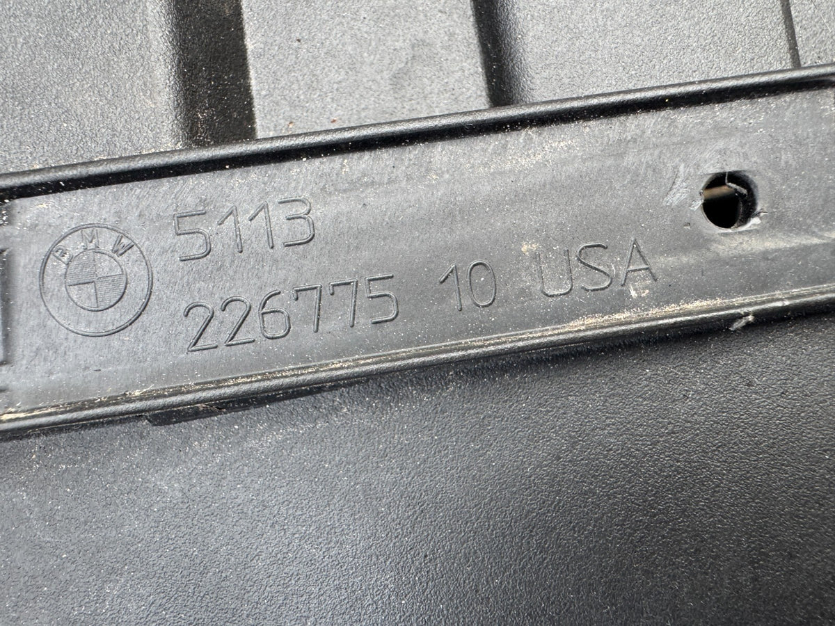 KISI-KISI AKTIF SALURAN UDARA BMW X5 G05 (DIJUAL RUSAK / UNTUK SPARE PART) 226775