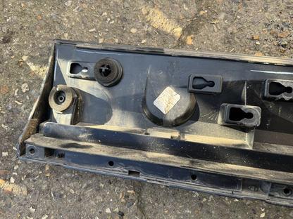 STÂNGA N9X2-274A49-B RANGE ROVER SPORT 2022 încoace BANDOU PORTIERĂ ORIGINAL N9X2274A49B