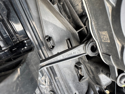 KISI-KISI AKTIF SALURAN UDARA BMW X5 G05 (DIJUAL RUSAK / UNTUK SPARE PART) 226775
