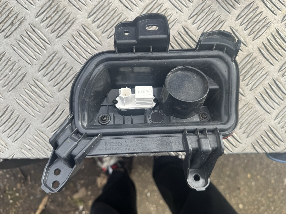 Kia ev9 mv 23- lamp left back left rear led reflection oe eu 92405-do300